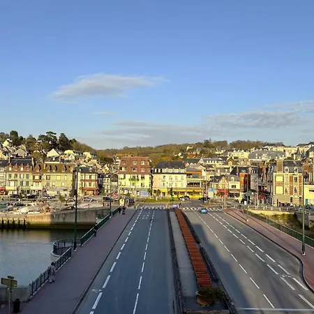 Le Panoramic View