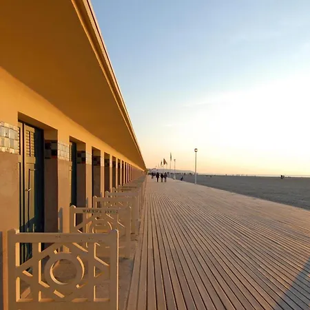 Le Panoramic View * ドーヴィル
